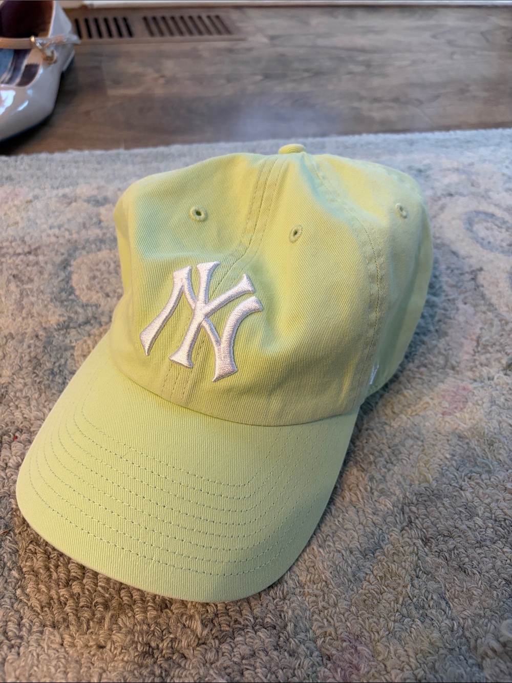 New York Yankees Light Green Baseball Cap with White Logo